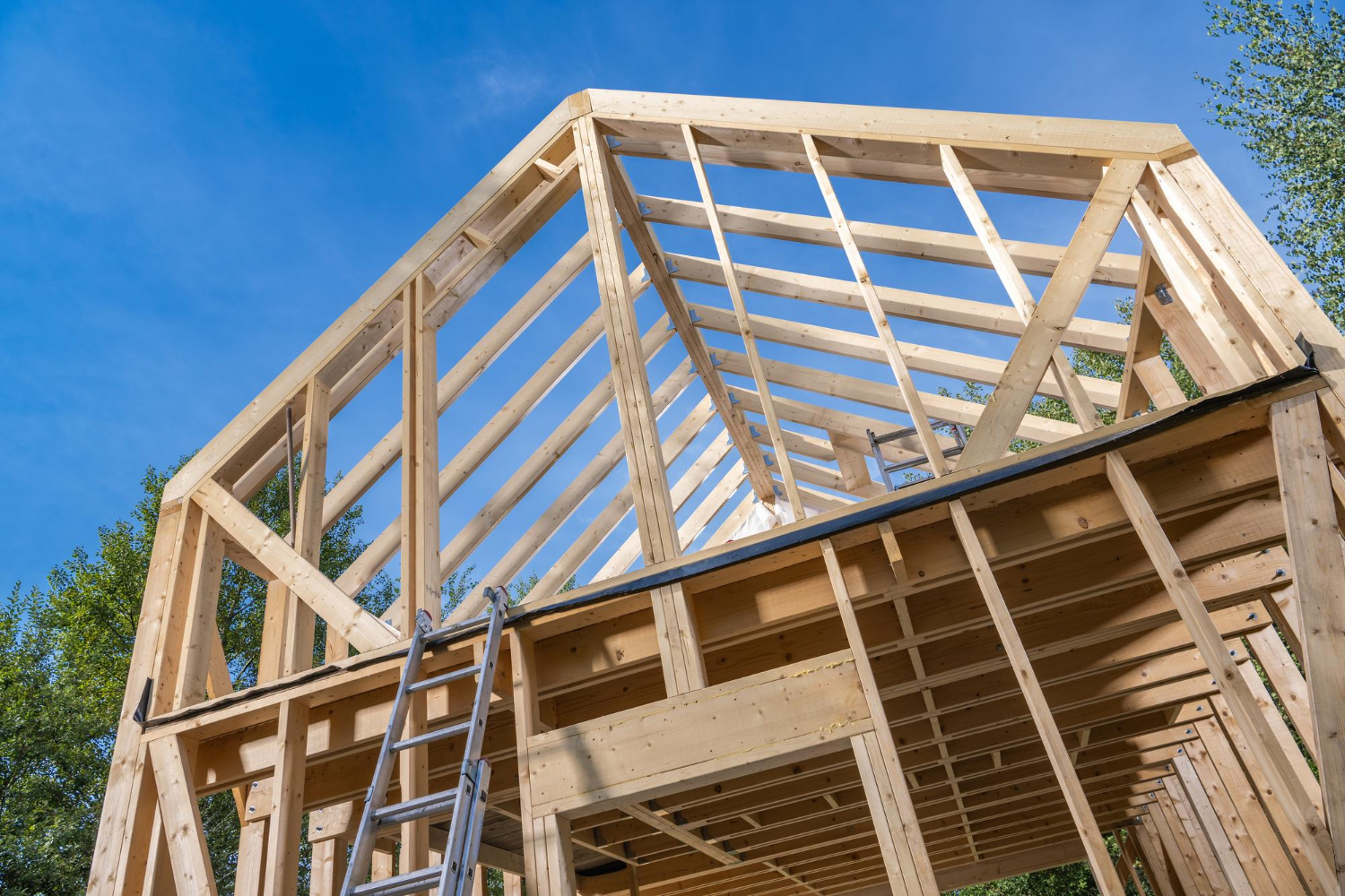 Cadre squelette en bois du thème de l'industrie de la construction de maisons